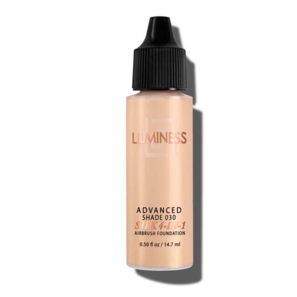 NWT Shade 030 Luminess Foundation Silk 4-1 Foundation.
